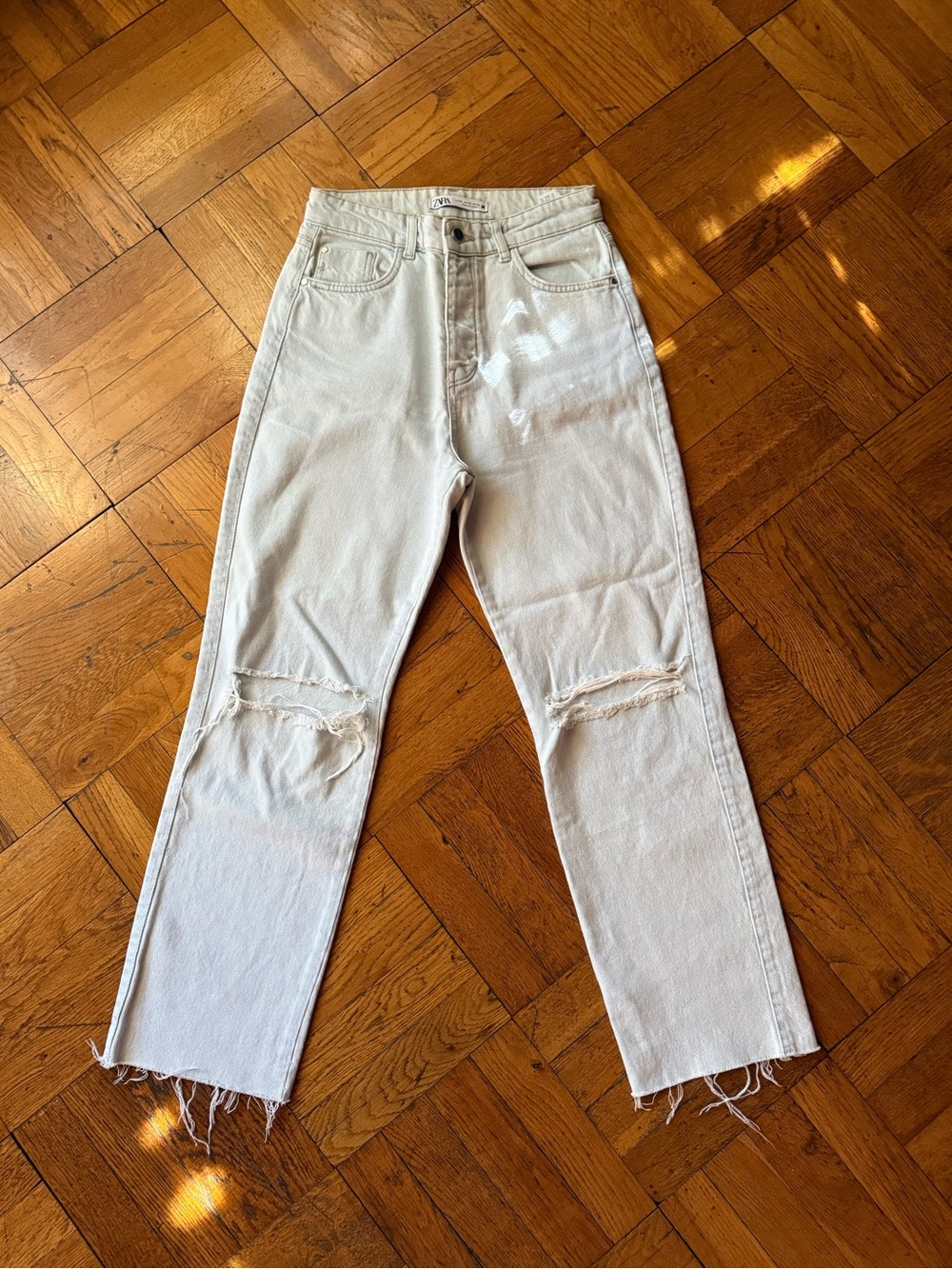 Zara light wash blue denim straight leg jeans